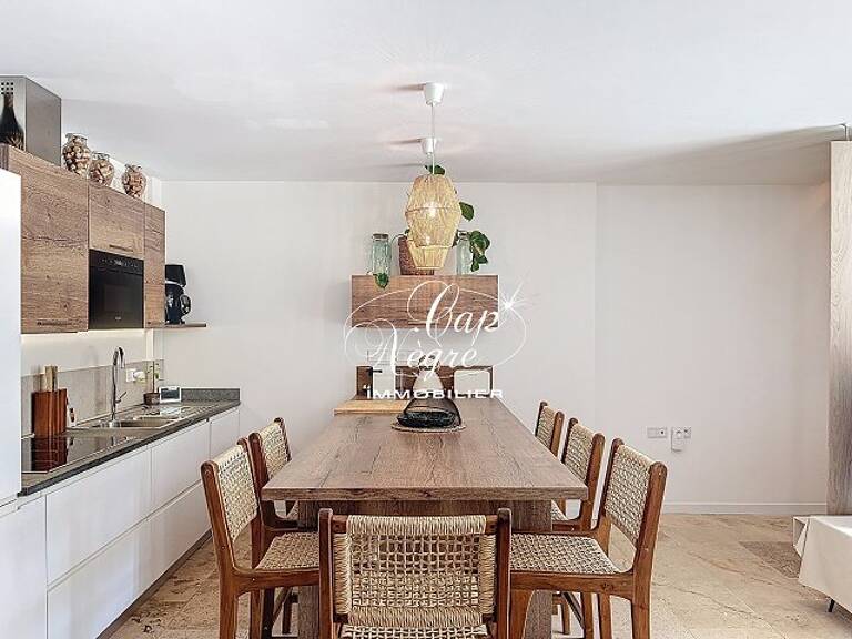 MAISON REFAITE À NEUF AU COEUR DE LA NATURE À VENDRE À GRIMAUD — photo 1