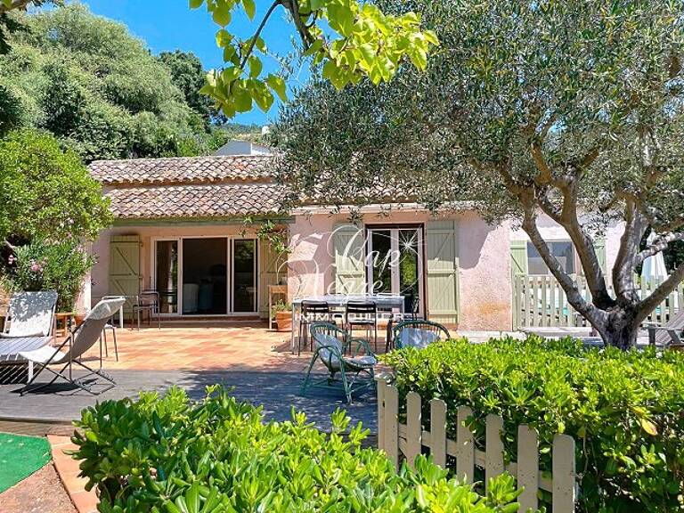 LE RAYOL-CANADEL MAZET 3 CHAMBRES DE PLAIN PIED PROCHE DE LA PLA — photo 1