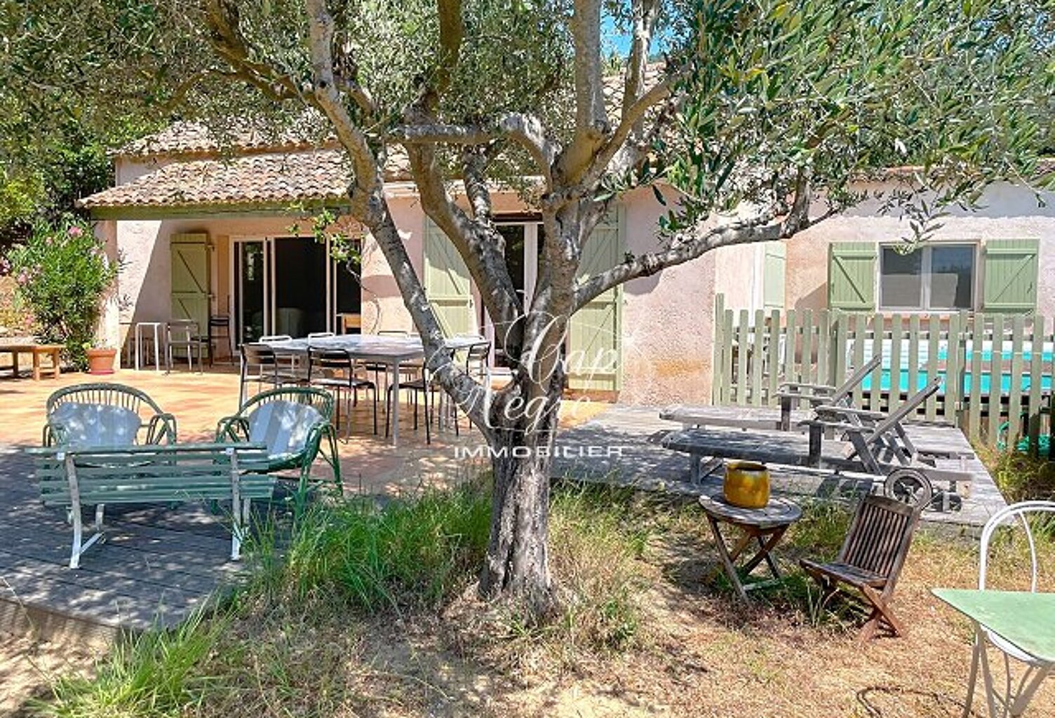 LE RAYOL-CANADEL MAZET 3 CHAMBRES DE PLAIN PIED PROCHE DE LA PLA — photo 1