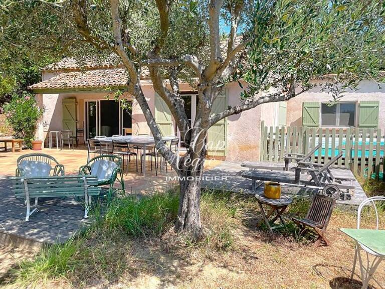 LE RAYOL-CANADEL MAZET 3 CHAMBRES DE PLAIN PIED PROCHE DE LA PLA — photo 1