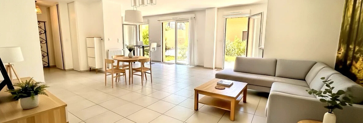 Appartement 5 Pièces 107 m² à vendre à Porte des Pierres Dorées (69400)