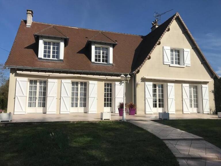 Maison de ville de 7 pièces principales — photo 1