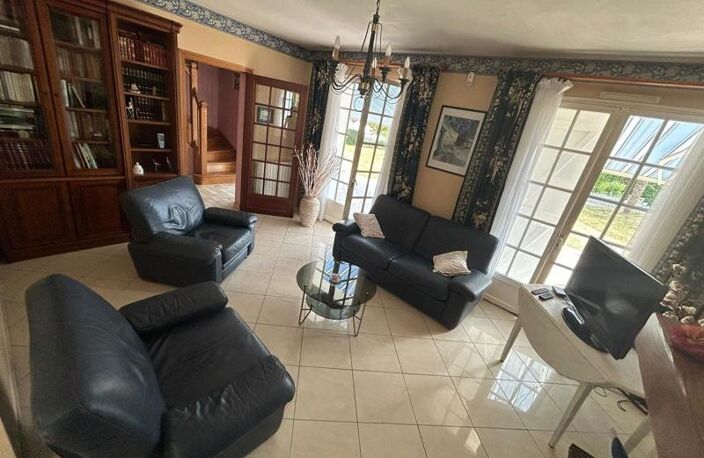 Maison de ville de 7 pièces principales — photo 2
