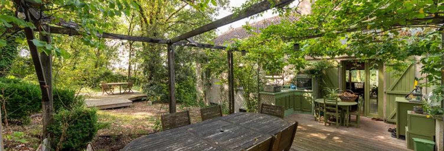 Maison 8 Pièces 180 m² à vendre à Lamagdelaine (46090)