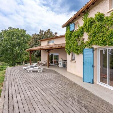 Maison 10 pièces 421000 €