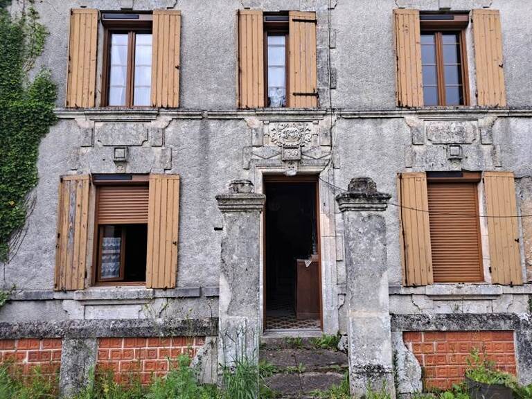 Maison en pierre de 5 pièces principales — photo 1