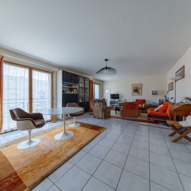 Appartement 5 pièces 244950 €