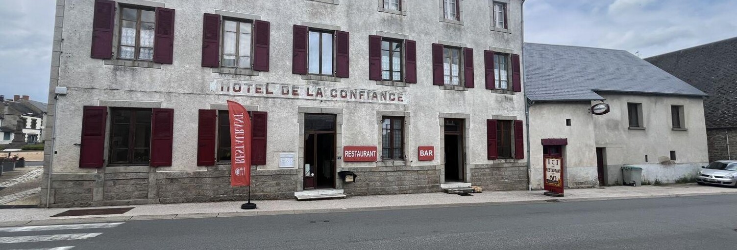 Commerce  220 m² à vendre à Saint-Avit (63380)