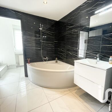 Appartement 6 pièces 139000 €