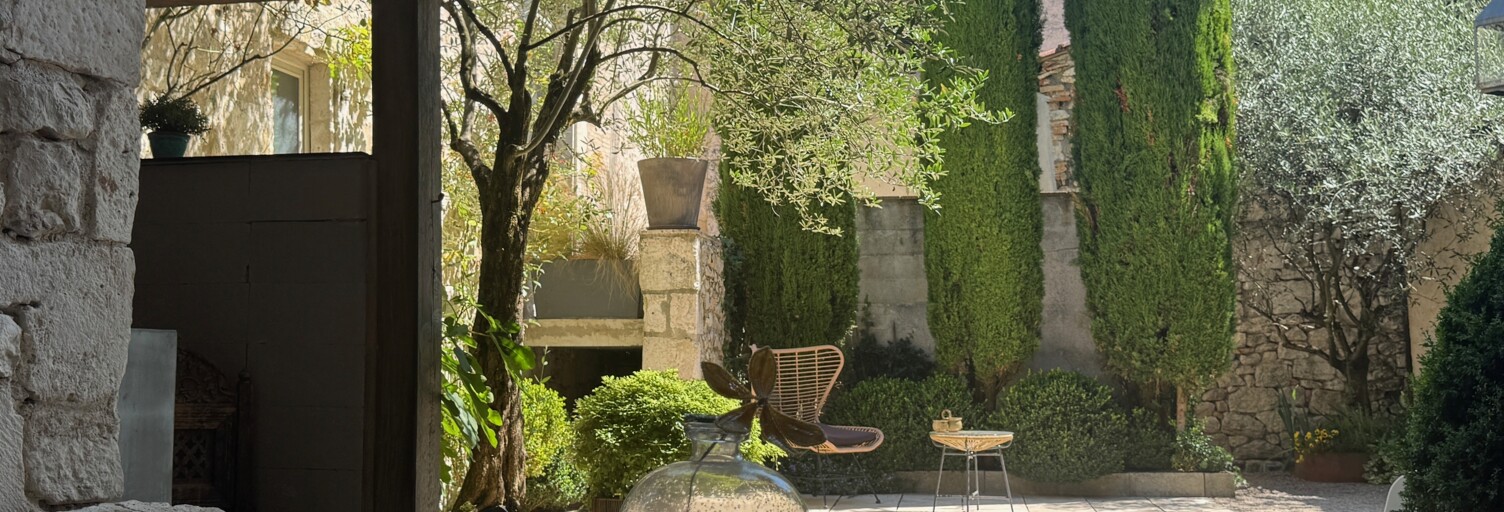 Maison 8 Pièces 247 m² à vendre à Montcuq-en-Quercy-Blanc (46800)