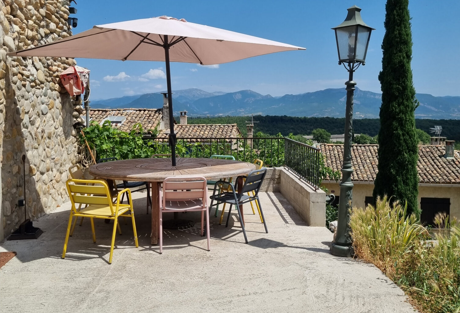 Maison avec jardinet et terrasses avec vue panoramique — photo 1