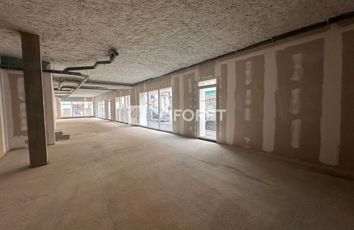 Local commercial Neuf Evreux — photo 2