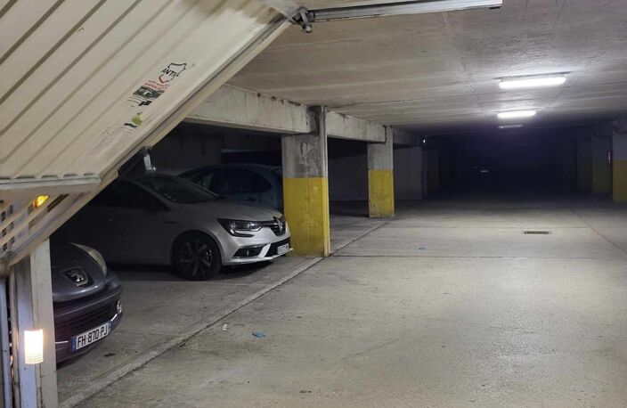 Place de parking en sous-sol - Secteur Avenue de Laon REIMS — photo 3