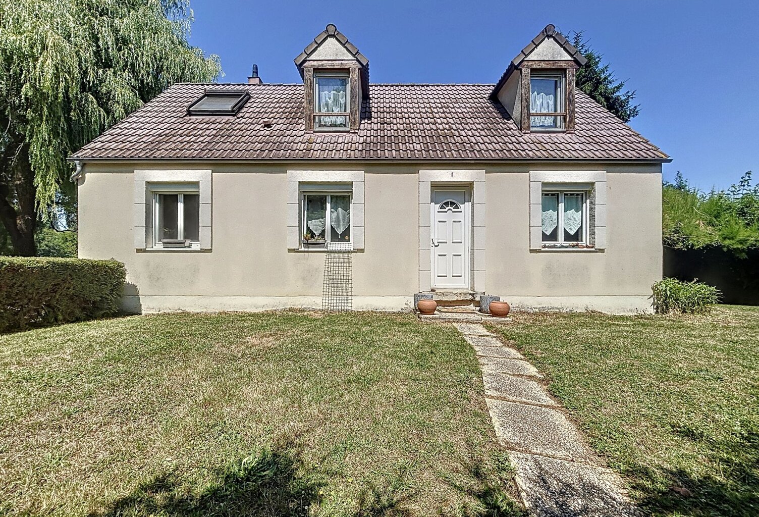 MAISON INDÉPENDANTE DE PLAIN-PIED AVEC JARDIN ET SOUS-SOL TOTAL — photo 1