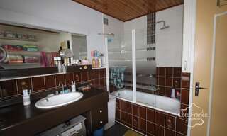 Maison 10 Pièces 191 m² à vendre à Aubrives (08320)