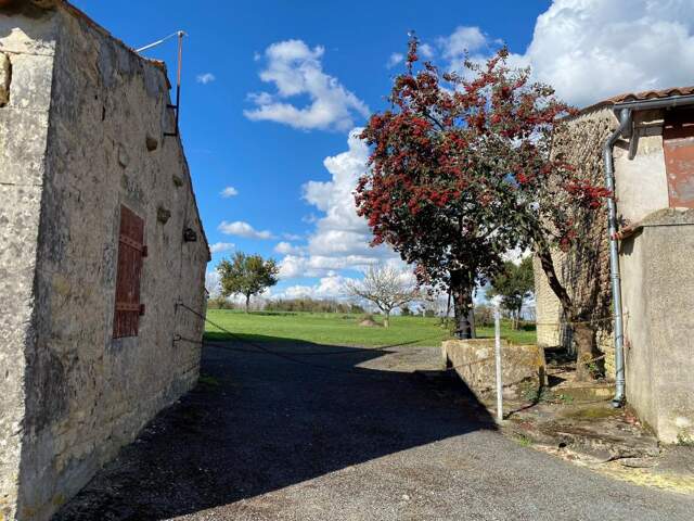 Corps de ferme Annezay — photo du bien
