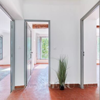 Appartement 6 pièces 672000 €