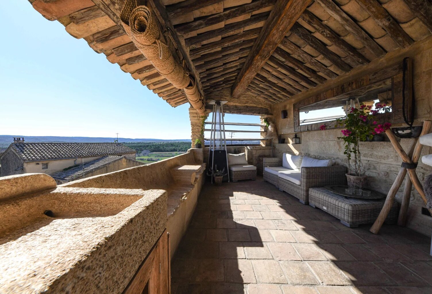 Superbe maison de village aux vues uniques avec terrasse — photo 1