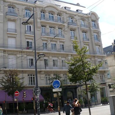 Appartement 1 pièces 370 €