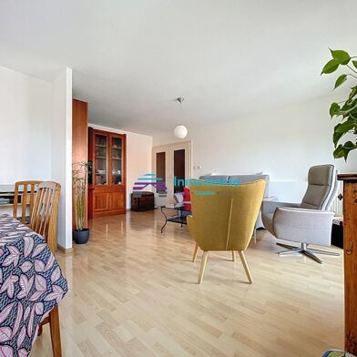 Appartement 3 pièces 254400 €