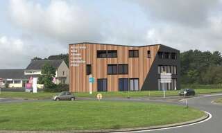 Terrain  380 m² à louer à Landivisiau (29400)