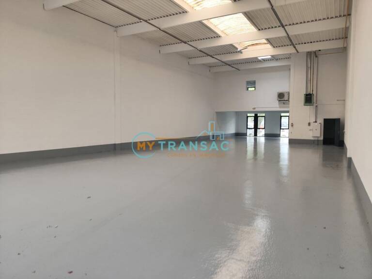 A LOUER 534m² de locaux d'activités situé à Bonneuil-sur-Marne — photo 1