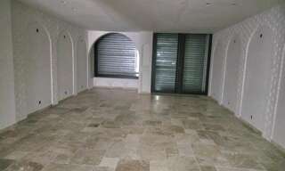 Commerce  94 m² à louer à Saint-Pierre (97410)