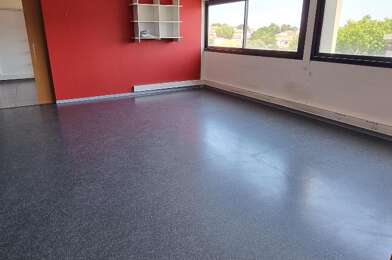 Commerce  1586 €