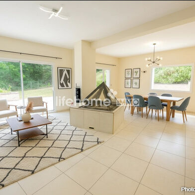 Maison 8 pièces 1050000 €