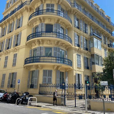 Commerce 10 pièces 3240 €