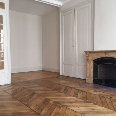 Appartement 3 pièces 1265 €