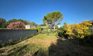 Terrain  222 m² à louer à Vallabrègues (30300)