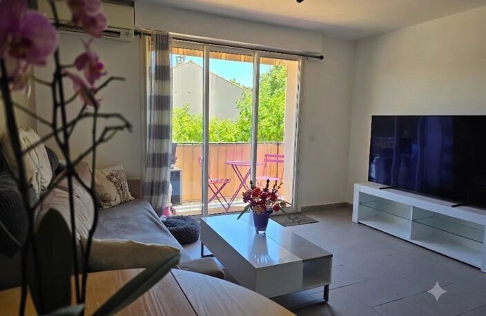Appartement - 2 chambres -  balcon et parking. — photo 5