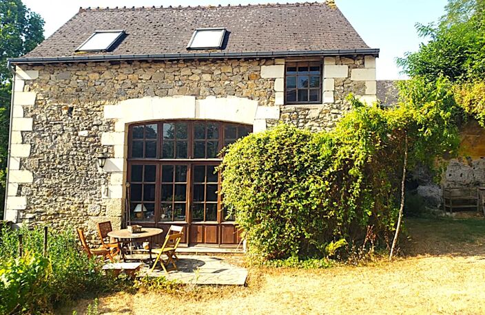 EXCLUSIVITÉ - Maison ancienne CHEILLE bourg. — photo 2