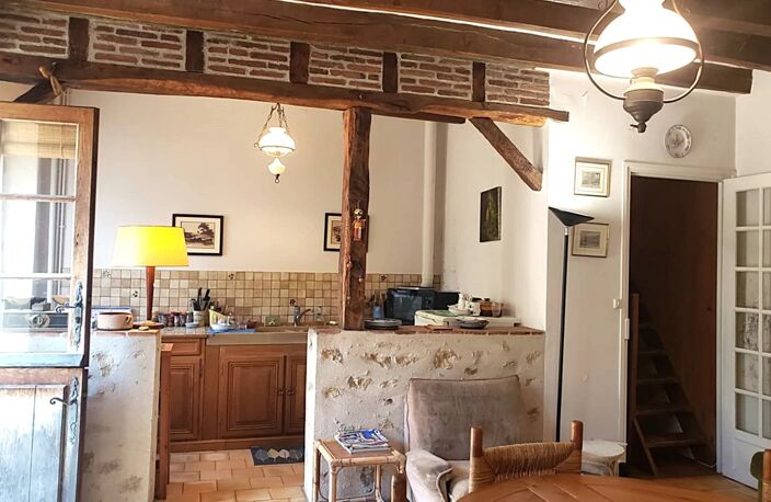 EXCLUSIVITÉ - Maison ancienne CHEILLE bourg. — photo 5