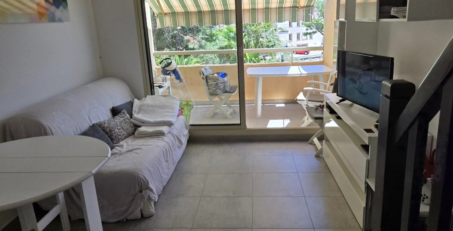 T3 EN DUPLEX AVEC 2 TERRASSES — photo 1