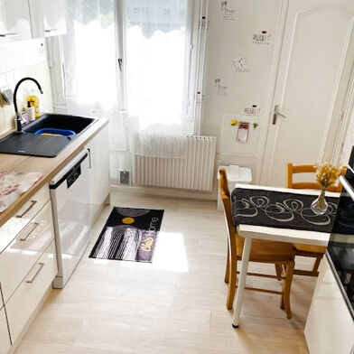 Appartement 4 pièces 105000 €