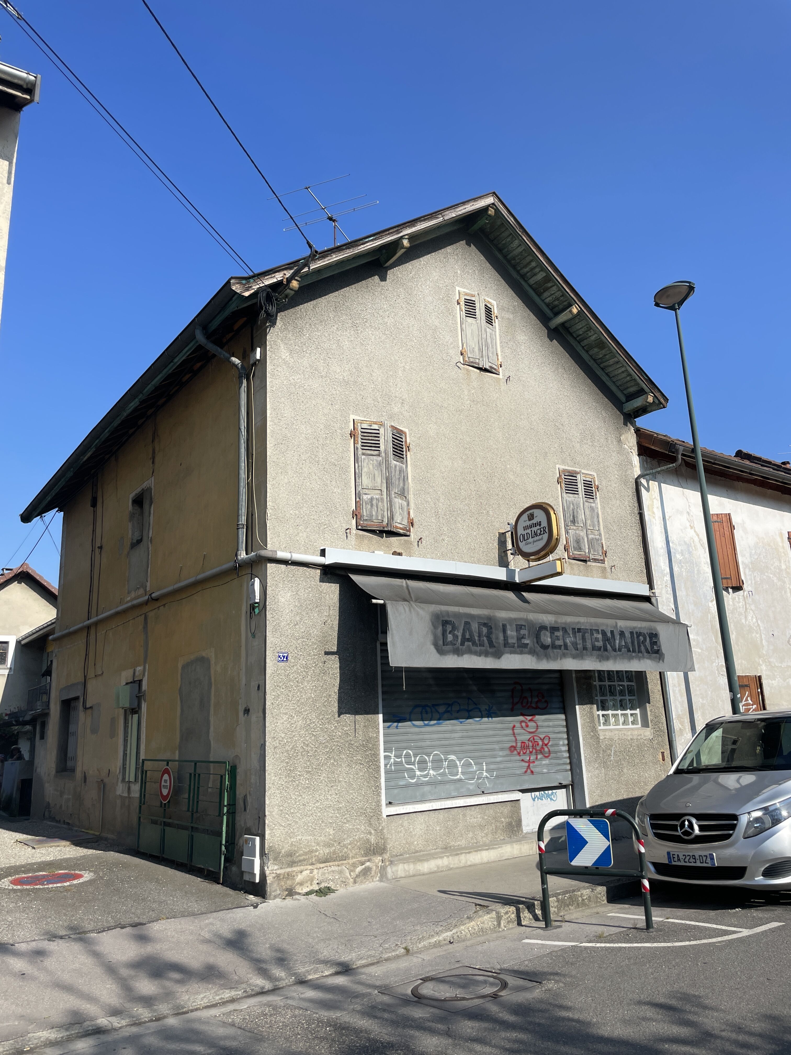 Annecy centre murs commerciaux et habitation
