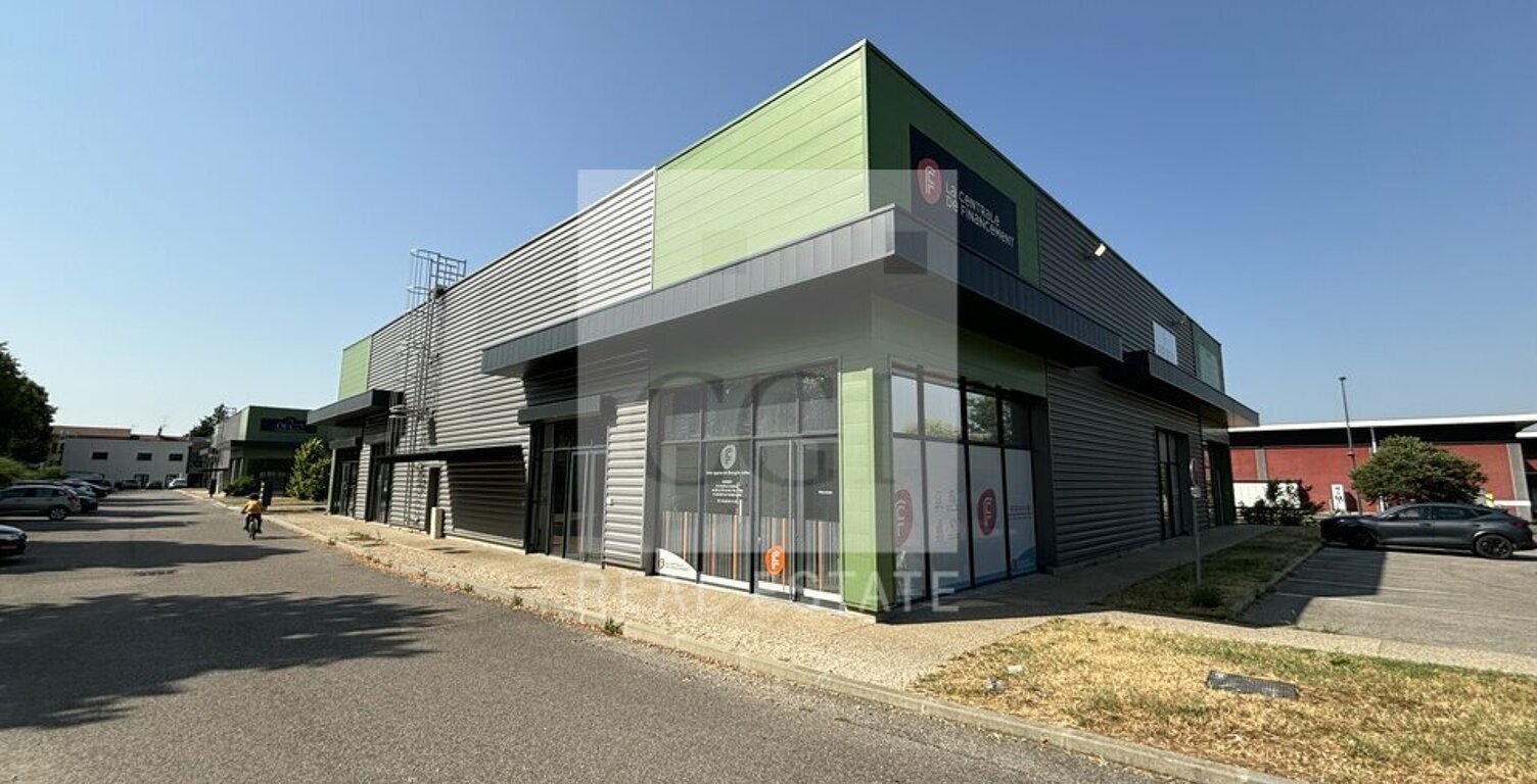 LOCAL COMMERCIAL  / BUREAUX / à LOUER — photo 1