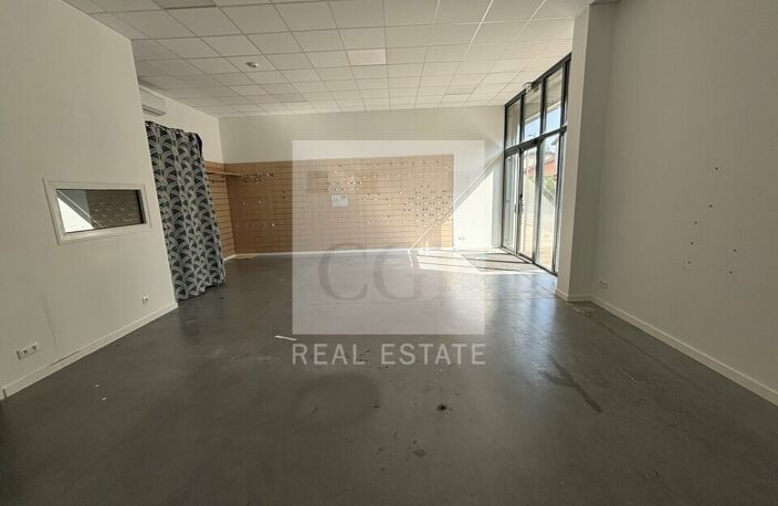 LOCAL COMMERCIAL  / BUREAUX / à LOUER — photo 4