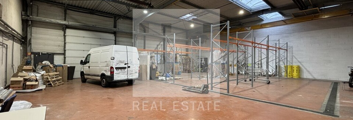 Commerce  570 m² à louer à Bron (69500)