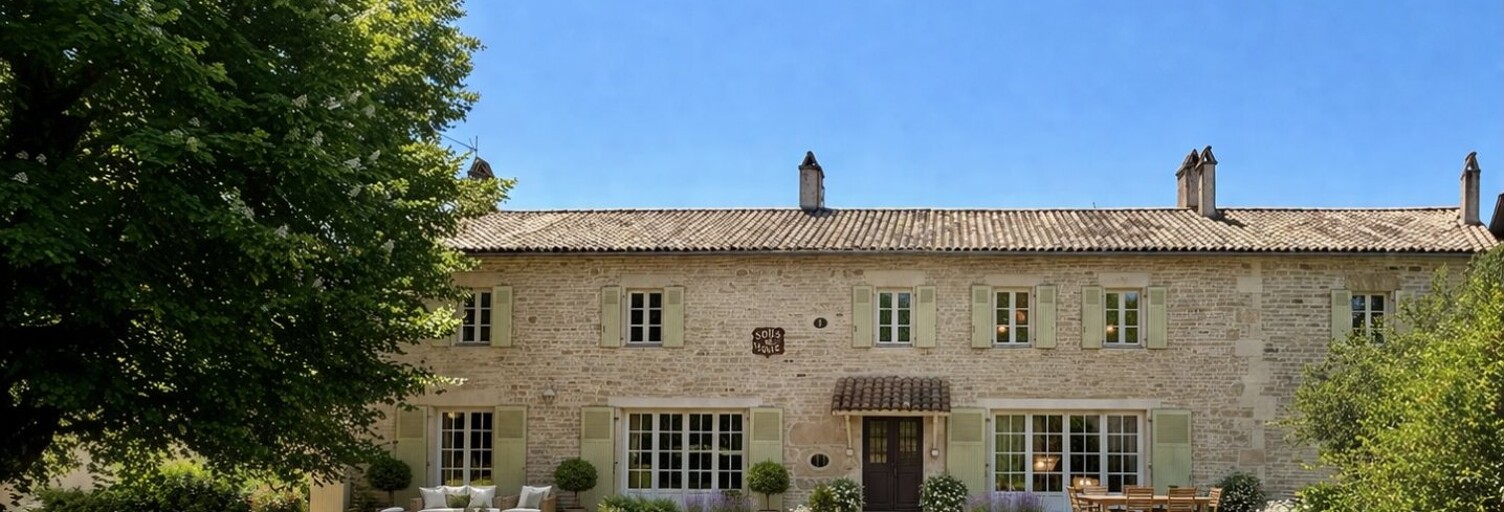 Maison 10 Pièces 335 m² à vendre à Périgné (79170)