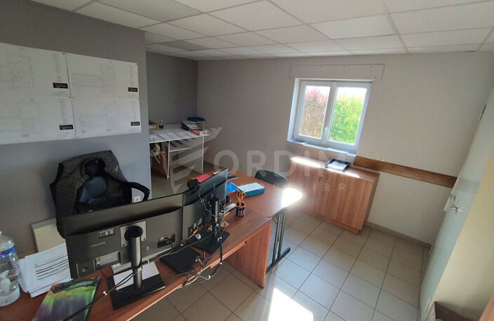 MONETEAU - PROCHE SORTIE 19 - A6 AUXERRE NORD - LOCAL D'ACTIVITE DE 520M² — photo 5