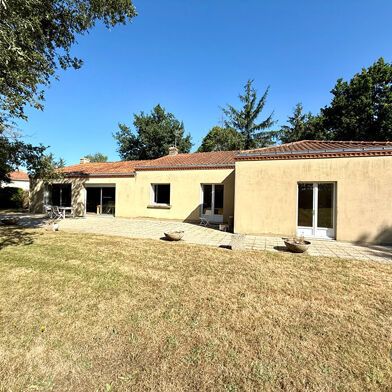 Maison 5 pièces 356900 €