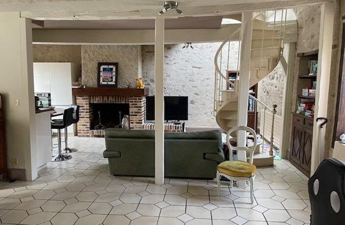 Vente maison 9 pièces 285 m² Saint-Benoît-du-Sault (36170) — photo 3