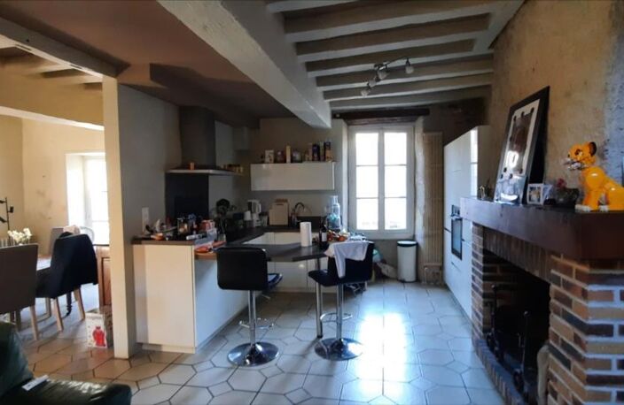 Vente maison 9 pièces 285 m² Saint-Benoît-du-Sault (36170) — photo 5