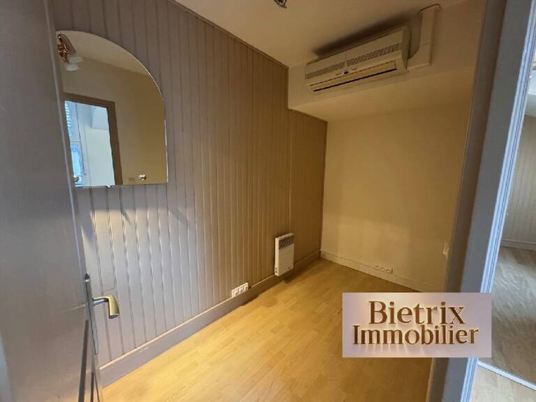Commerce 3 pièces 32 m² — photo 1