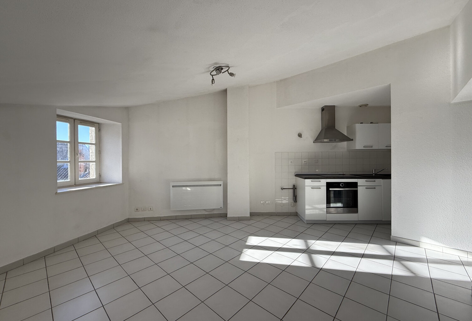 AUBENAS Centre - Appartement 2 pièces — photo 1