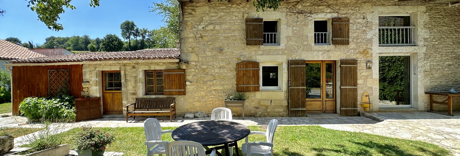 Maison 4 Pièces 142 m² à vendre à Fenioux (17350)