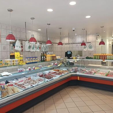 Commerce  125000 €